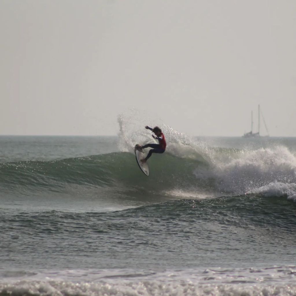 Teddy wittemann surfing 