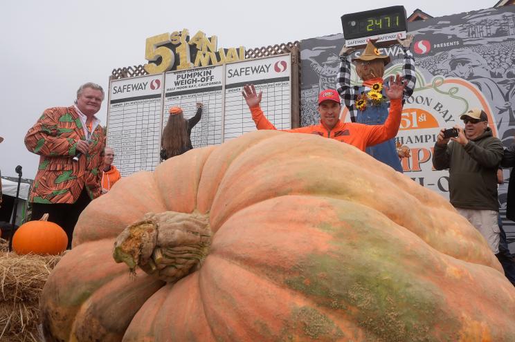 Minnesota resident Travis Gienger clinched the 51st World Championship Pumpkin Weigh-Off in Half Moon Bay, south of San Francisco.