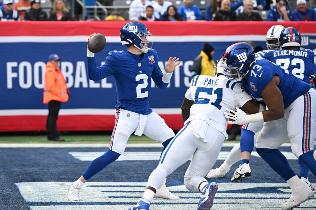 Giants quarterback Drew Lock (2) threw for four touchdowns against the Colts.