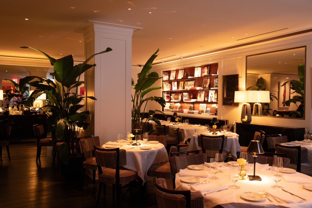 The interior of Casa Tua is nothing short of swank.