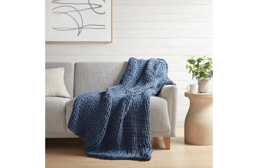 Madison Hand Made Chunky Double Knit Throw Blanket
