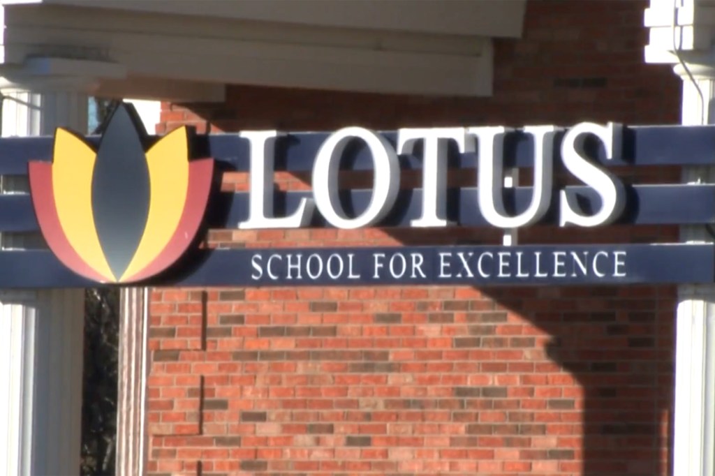 Lotus High school coach hanging Palestinian Flag during game with Jewish School in Auroroa Colorado