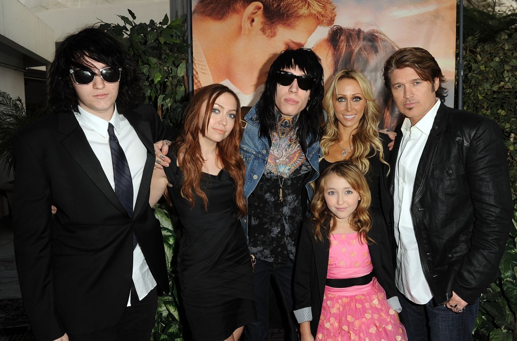 Braison Cyrus, Brandi Cyrus, Trace Cyrus, Noah Cyrus, Tish Cyrus, and Billy Ray Cyrus at "The Last Song" premiere in 2010
