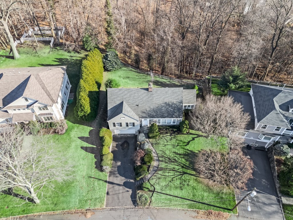 Another aerial view of the hyper-popular Short Hills home.