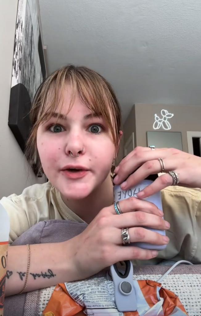 TikTok user joozyb.