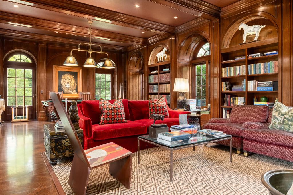 The estate, set on 7.37 acres.