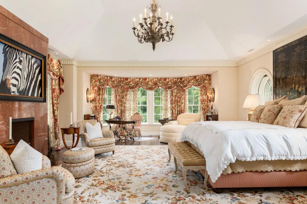 The estate boasts five bedrooms and nine bathrooms.