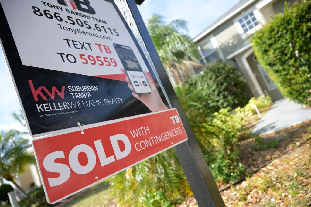 Home sold sign