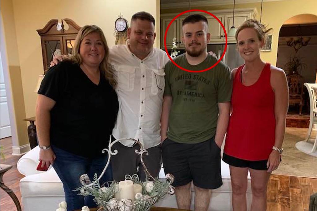 Jessica Ikner (mother), Father, Phoenix Ikner (green shirt), and a unknown family member in a photo posted to facebook on July 18, 2022. 