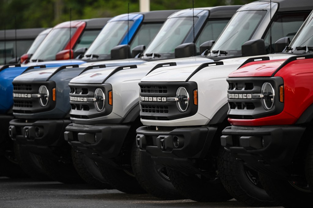Vehicles for sale at Ford dealership.