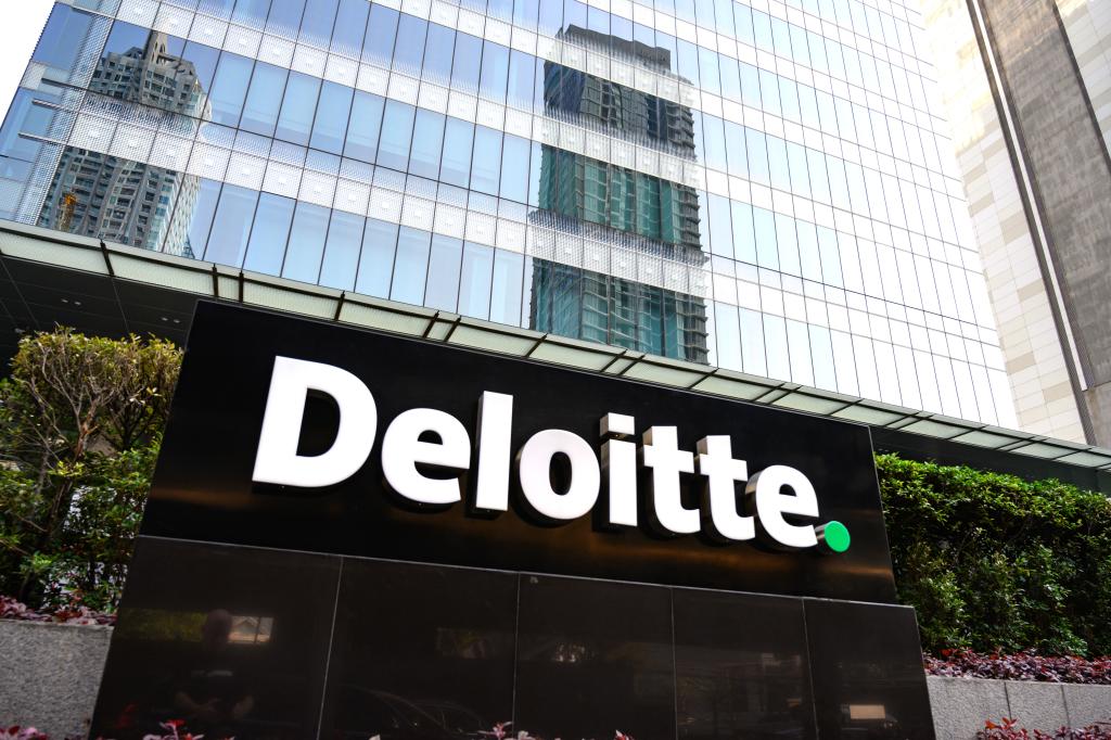 Deloutte sign
