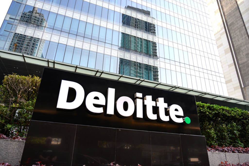 Deloutte sign
