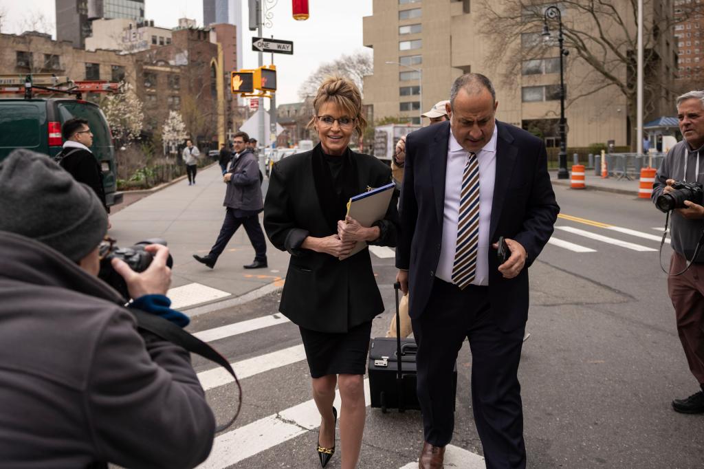 palin outside court