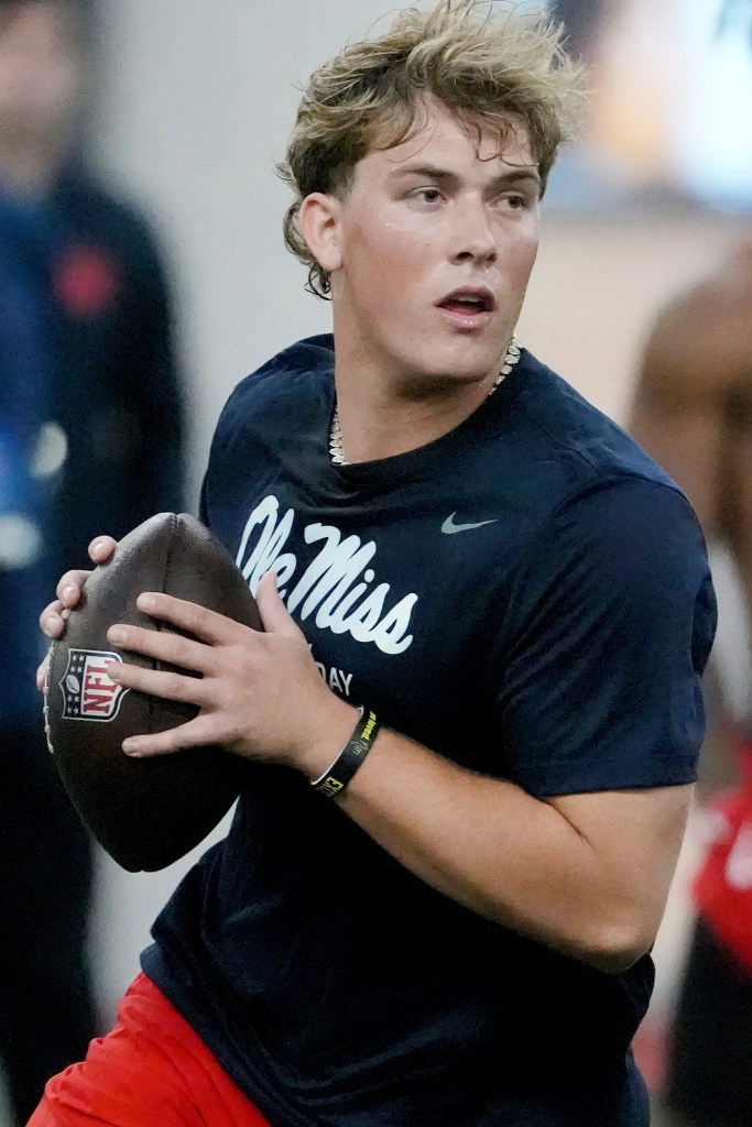 Jaxson Dart joins a Giants' QB room that includes Russell Wilson, Jameis Winston and Tommy DeVito.