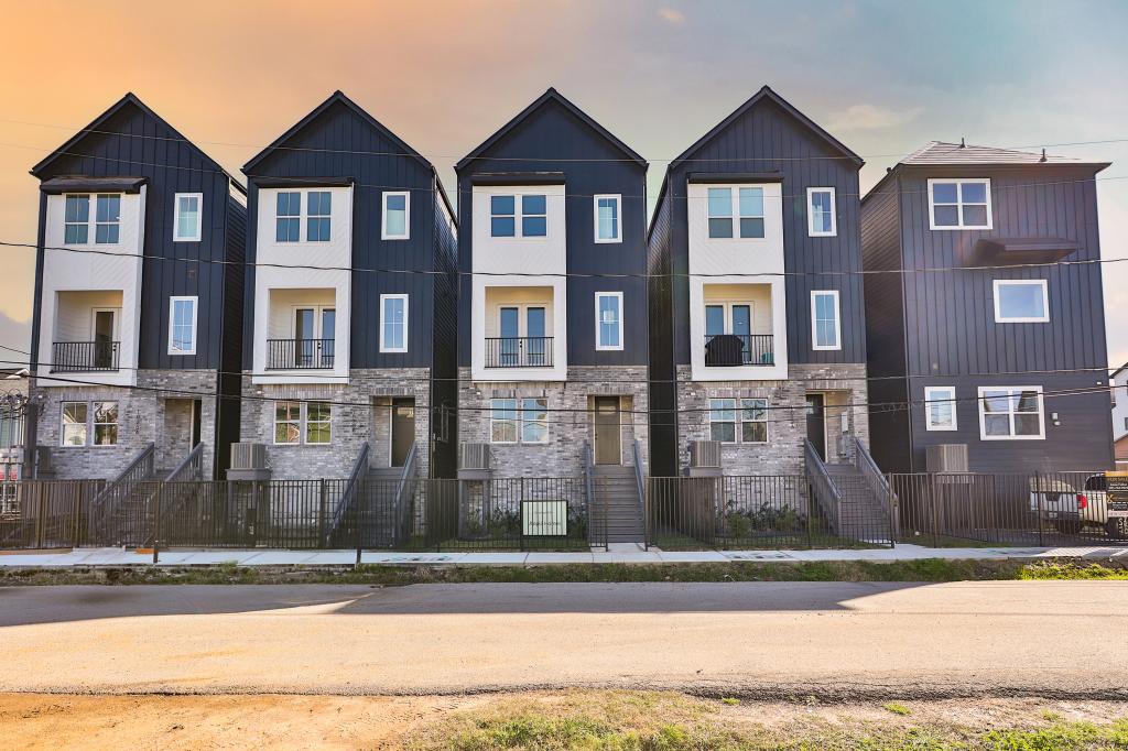 In Houston, a unique community of 11 Tesla-powered homes has sparked intense buyer interest despite challenges facing Tesla and its founder, Elon Musk. 