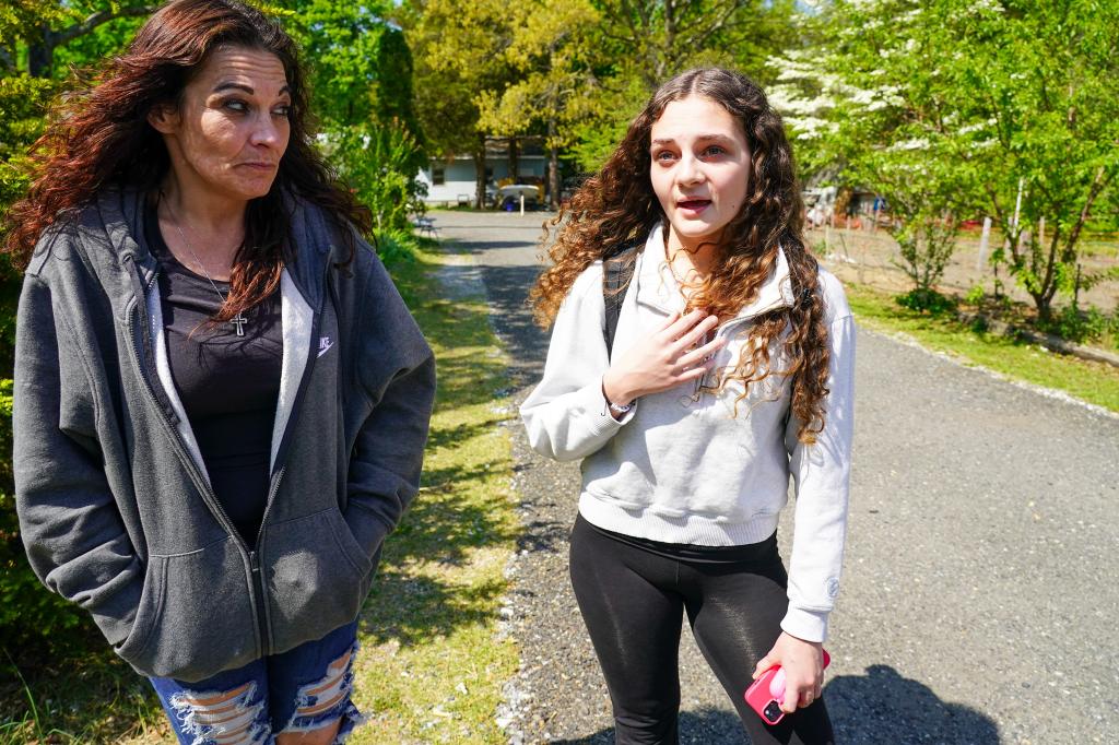 Alana Hannah, 14, and her mother Leslie Rempfper, the ex-wife of Hannah.
