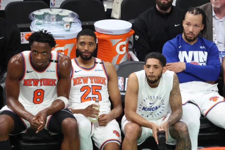 OG Anunoby (8), Mikal Bridges (25) and Jalen Brunson (far right, sitting next to Cam Payne) all struggled in the Knicks' 127-102 Game 5 blowout loss to the Celtics on May 14, 2025.