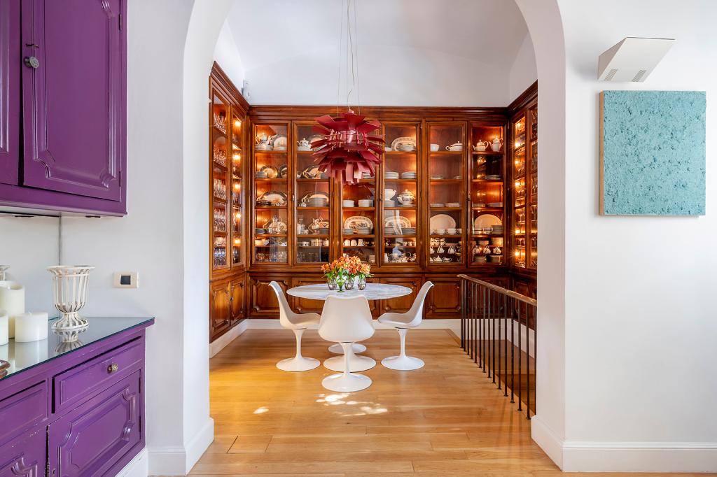 The kitchen and breakfast space. 