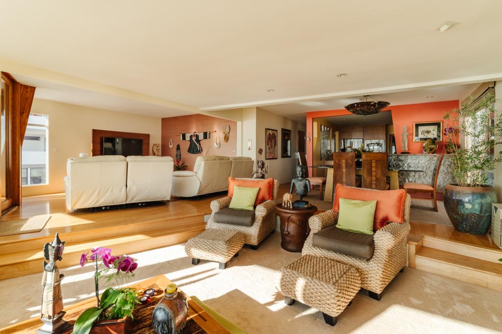 The home still exudes the rock star vibe from when Nicks lived there in the early 1980s during the launch of her solo career. 