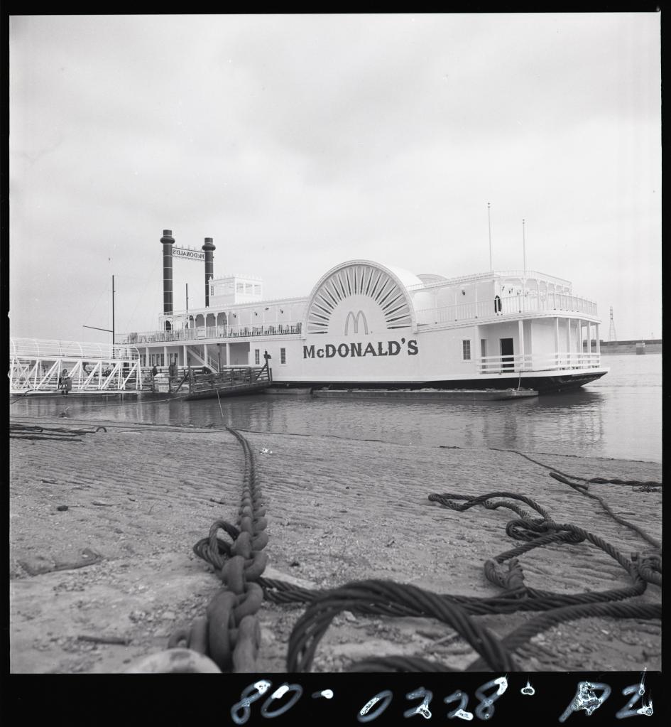 The fast food chain initially hoped to open a location in the museum under the Gateway Arch.