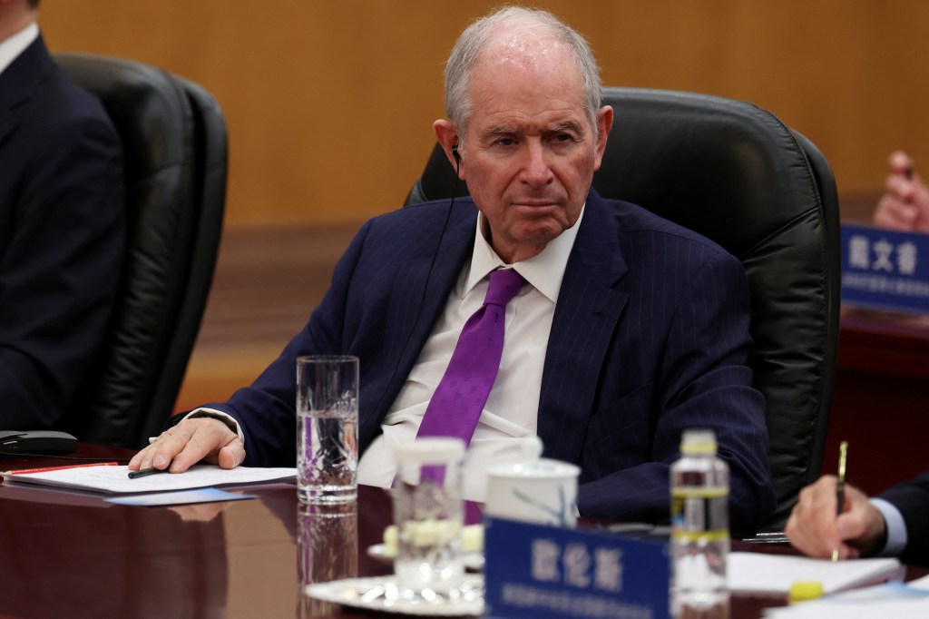 Stephen Schwarzman at a meeting with Chinese President Xi Jinping.