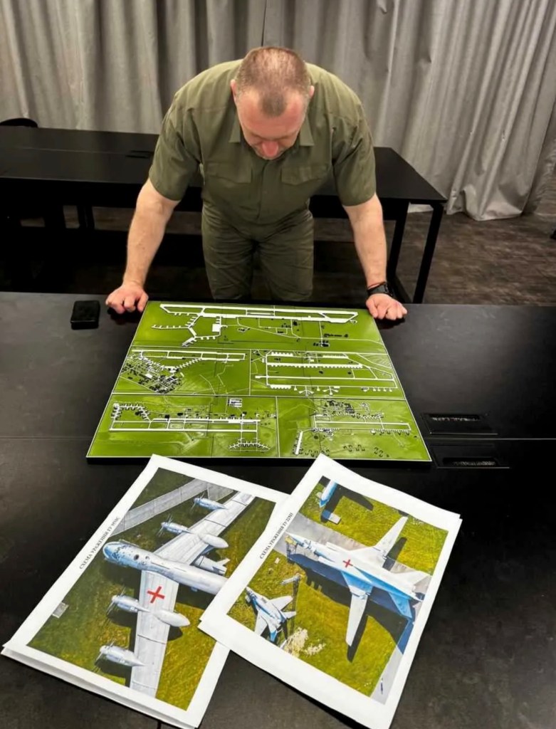 A picture of SBU Chief Vasyl Malyuk planning operation "Web," date and location not disclosed.